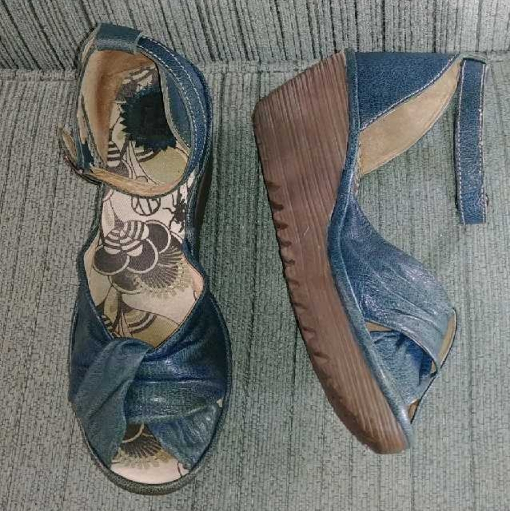 Fly London Yakin Wedge Sandals